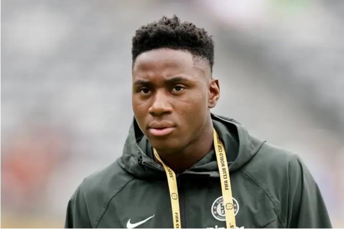 世界杯客户端下载指南-TA:切尔西担心埃苏戈至少缺阵12周,可能明年才能复出