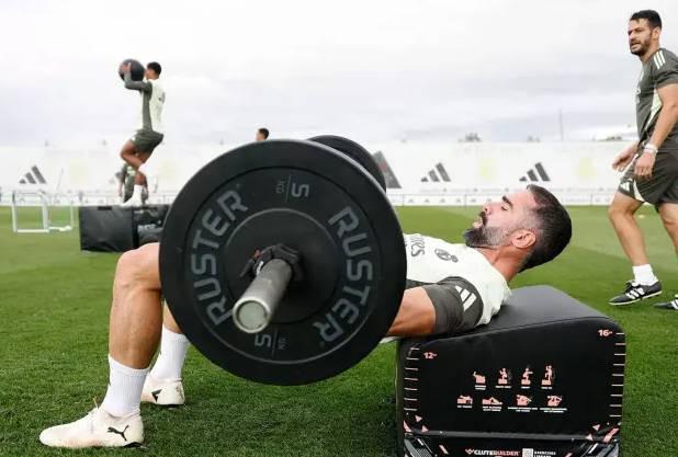 世界杯官方直播软件安装-马卡:皇马将在3周内参加7场比赛,球员目前状态出色