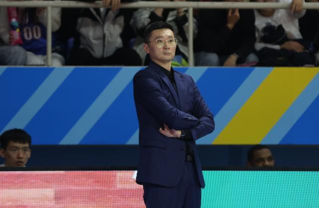 世界杯手机高清观看入口-CBA新赛季教练席震荡 40分钟赛制重塑生存法则