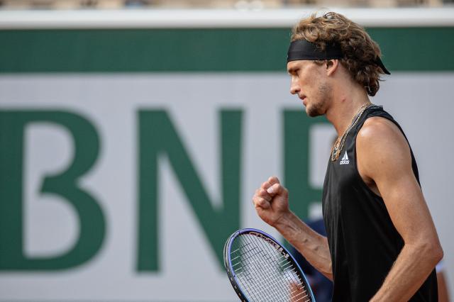 世界杯客户端下载指南-兹维列夫首进法网四强 将与西西帕斯争夺决赛席位