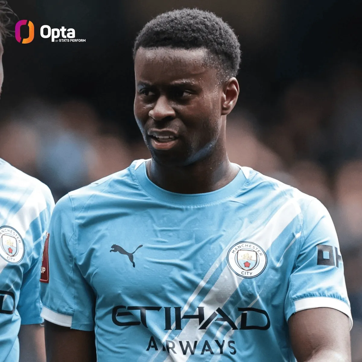 世界杯客户端下载指南-格伊本场传球、对抗以及抢断等数据均为曼城球员里最多